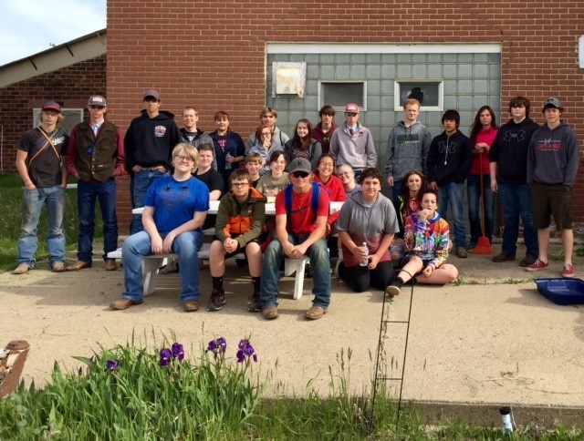 Alexander High School helps with Museum Clean Up Day!